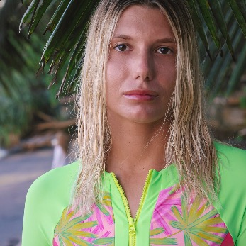 Анна Тихонова